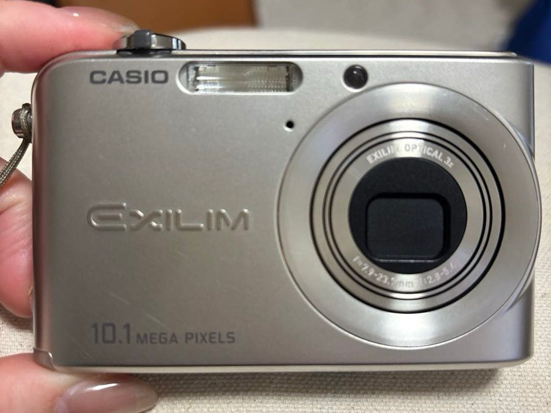 CASIO EXILIM 10.1メガピクセル コンパクトデジタルカメラ 美品