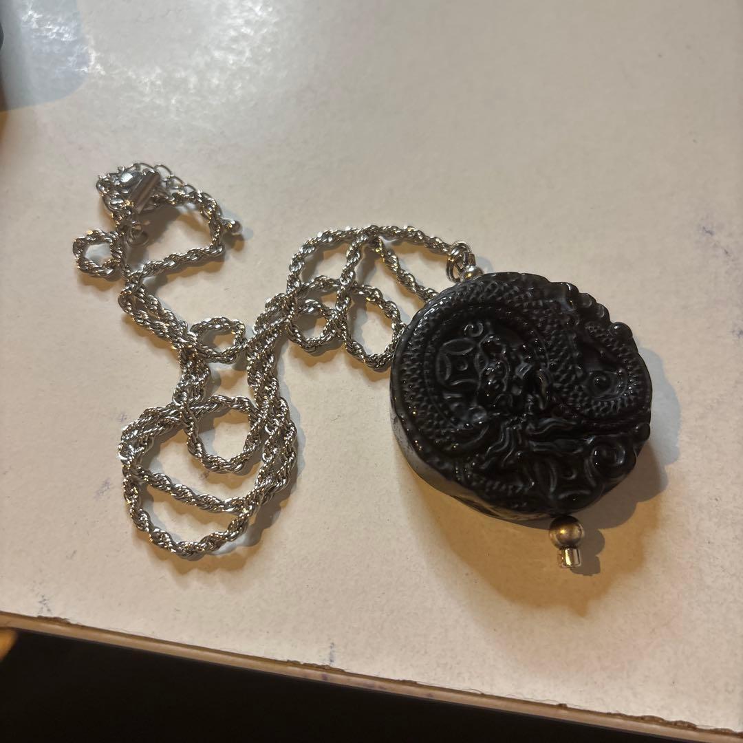 龍のモリオン！ネックレス！すっごいパワー！悪いのを回避してくれる