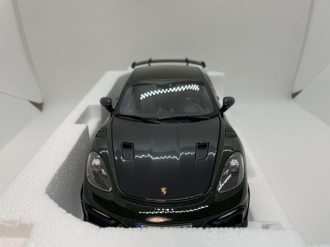 201-013 ノレブ 1/18 ポルシェ Cayman GT4 RS 2023