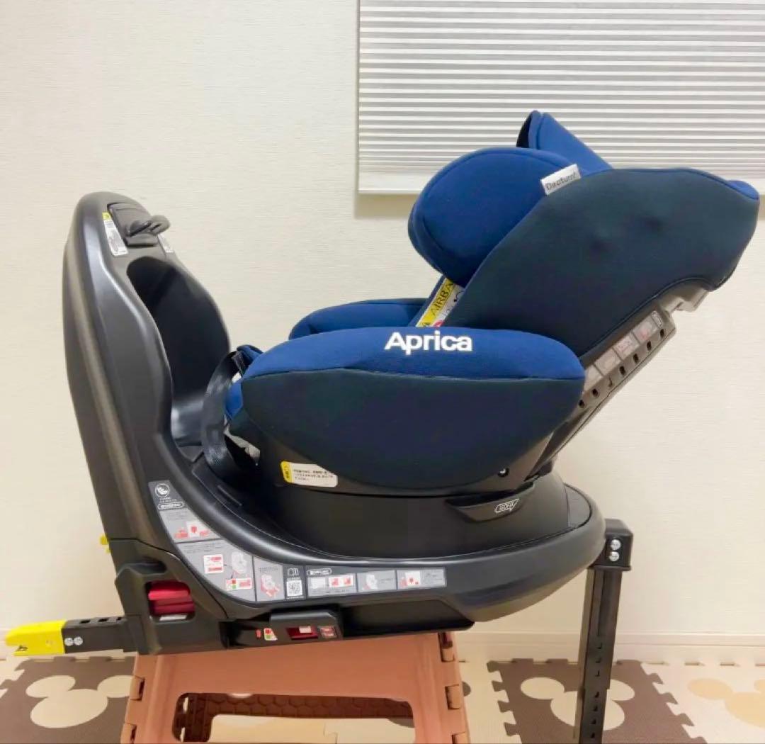 【極美品】アップリカチャイルドシート ディアターンプラスISOFIX AB