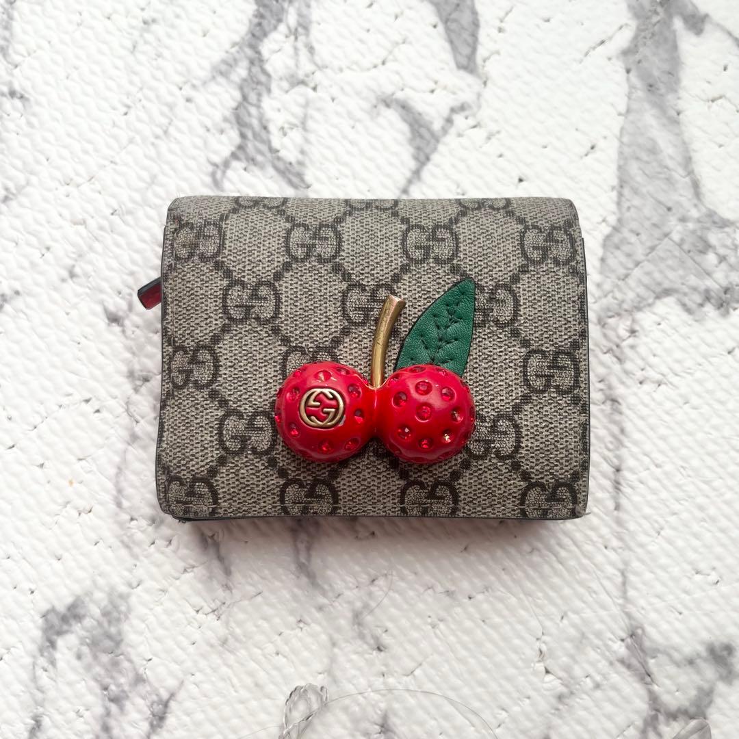 GUCCI さくらんぼ 二つ折り財布