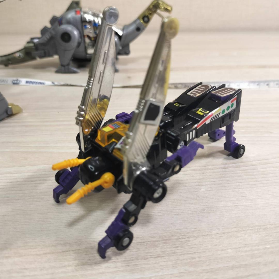 ハズブロ／タカラ　トランスフォーマーアクションフィギュア　８０年代４体