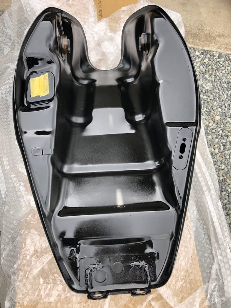 ゼファー 400 ゼファーχ タンク純正オリジナル新品希少