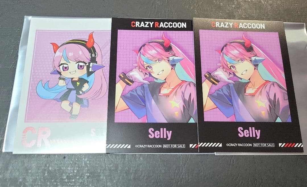 CRAZY RACCOON Selly チェキ風カード - メルカリ