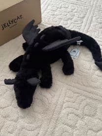  ブラックドラゴン ぬいぐるみ