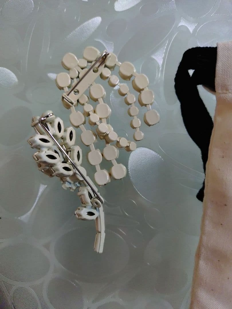 ebure クリスタル ブローチ エンフォルド ドゥーズィエムクラス - メルカリ