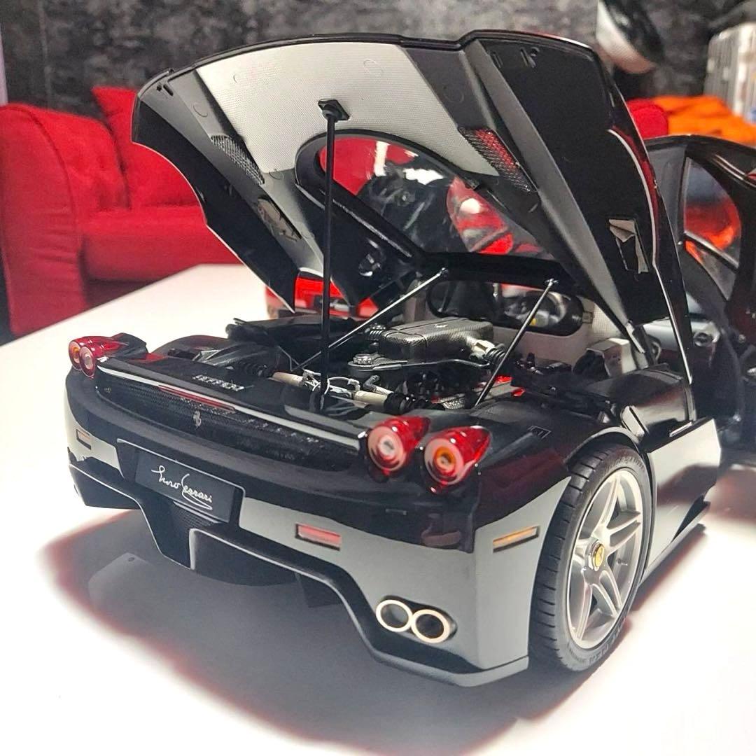 タミヤ1/12コレクターズクラブスペシャル エンツォフェラーリ 黒赤 2台