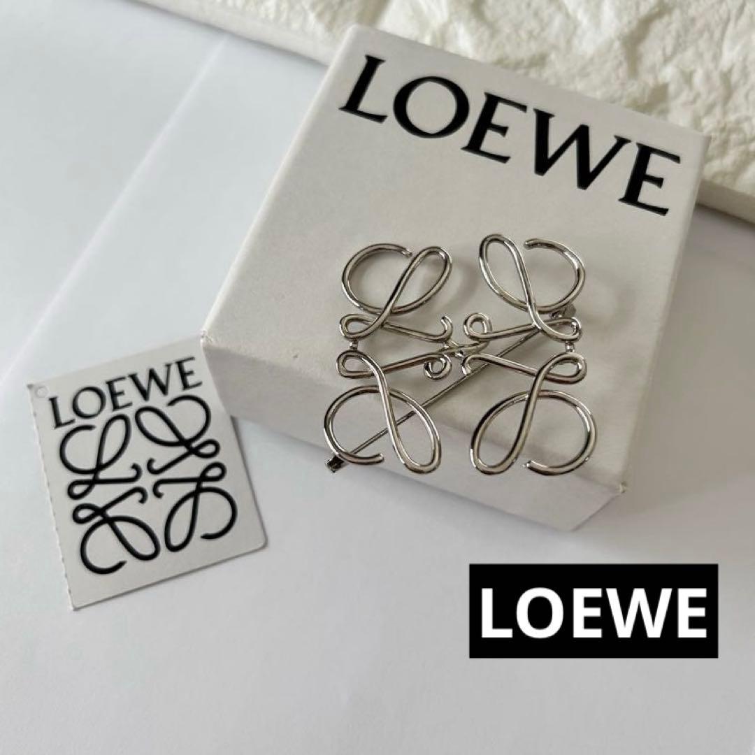 LOEWE ロエベ アナグラムブローチ シルバー