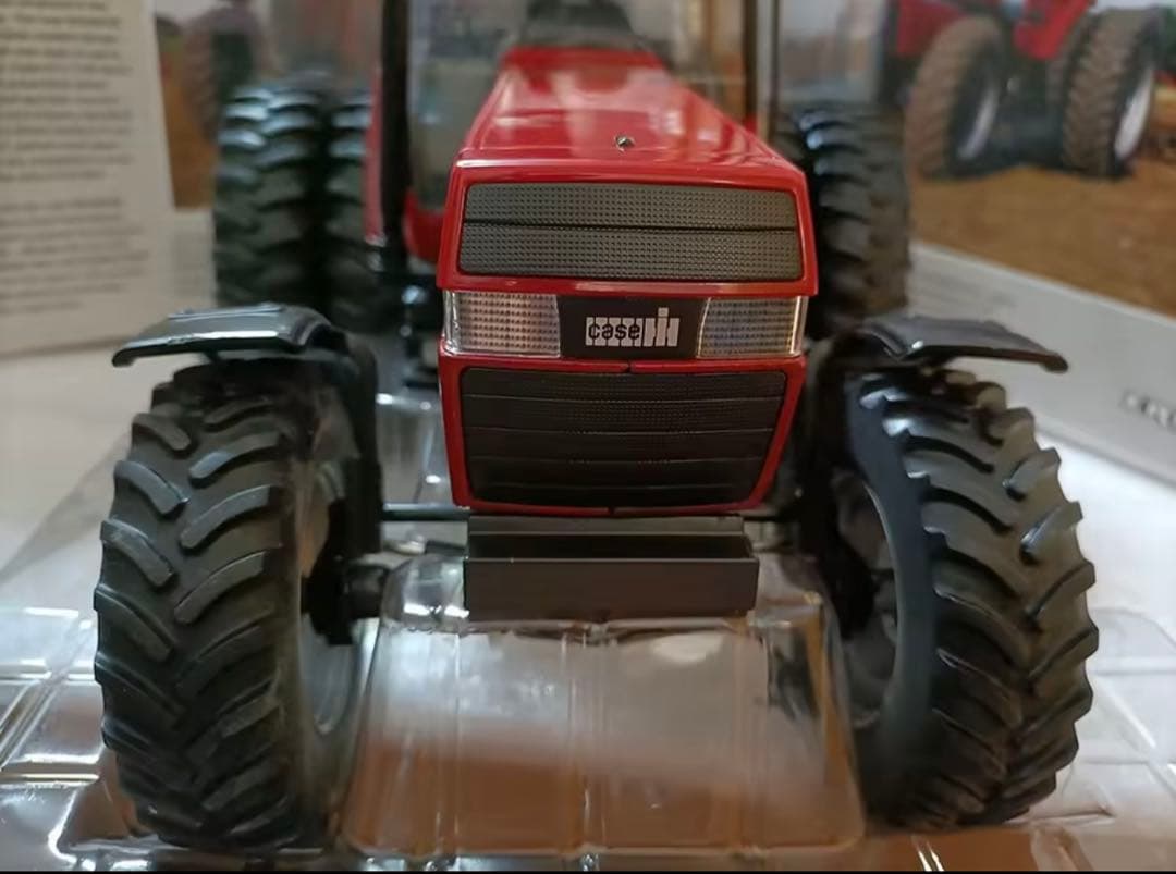 Case IH Magnum 7140 トラクター模型 1/16スケールモデル