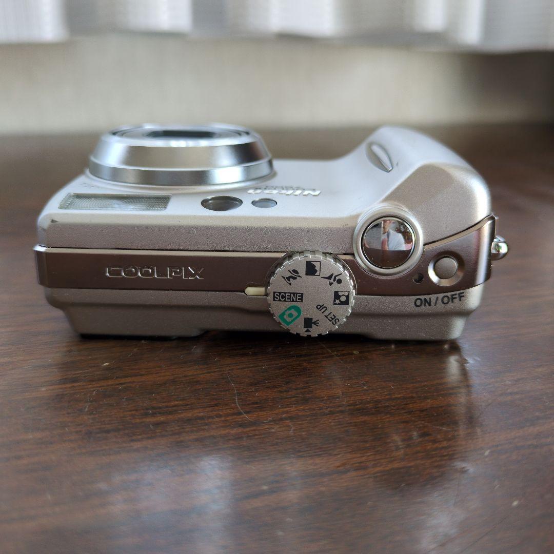 Nikon COOLPIX 7900 コンパクトデジタルカメラ