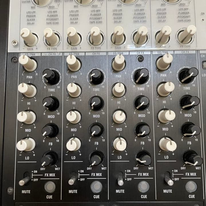 DJミキサー KORG ZERO4 美品！ KORG ZERO4 DJミキサー KORG ZERO4 DJ