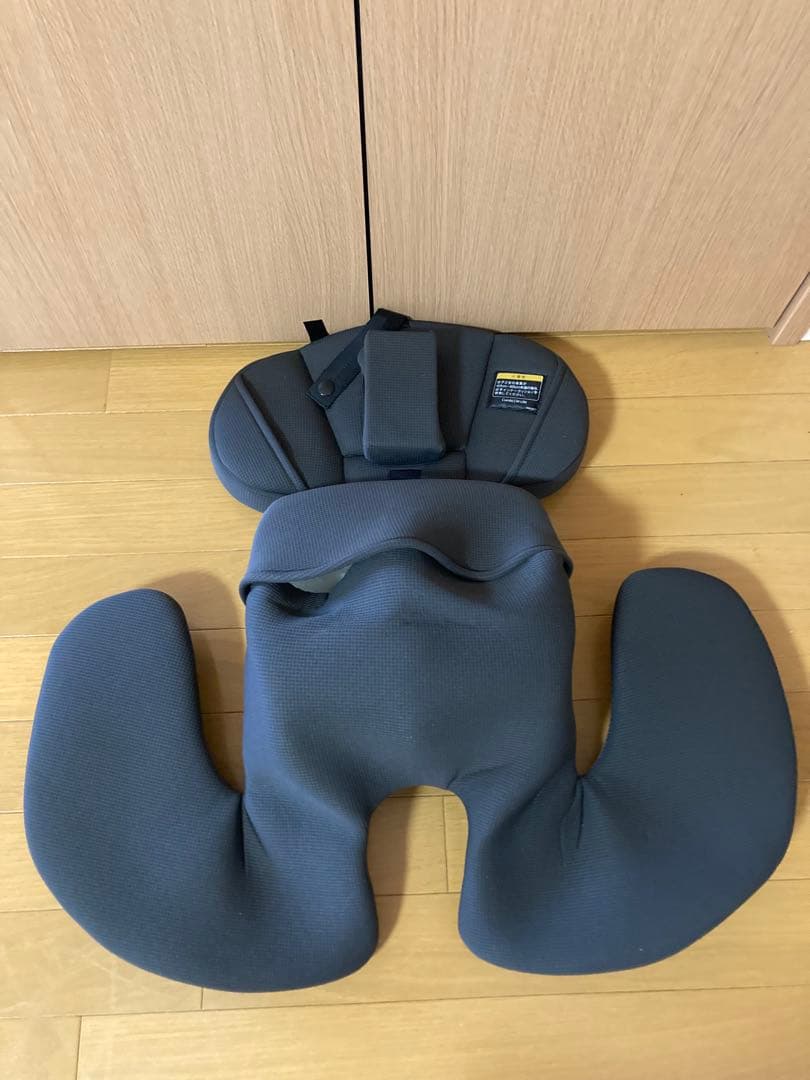 美品　上位モデル　Combi クルムーヴコンパクトR129 エッグショックJQ