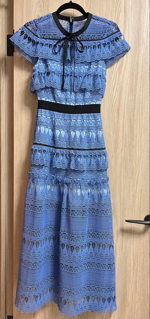 セルフポートレート　ワンピース