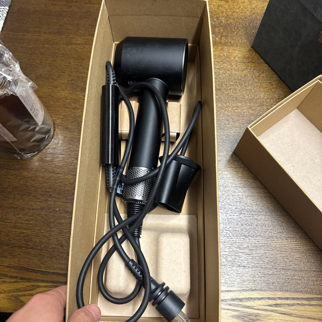 ブラック ヘアドライヤー 円形ノズル付き