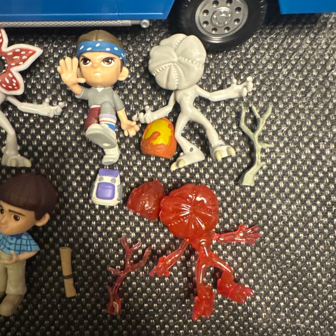 ストレンジャーシングスバンフィギュア YuMe STRANGER THINGS