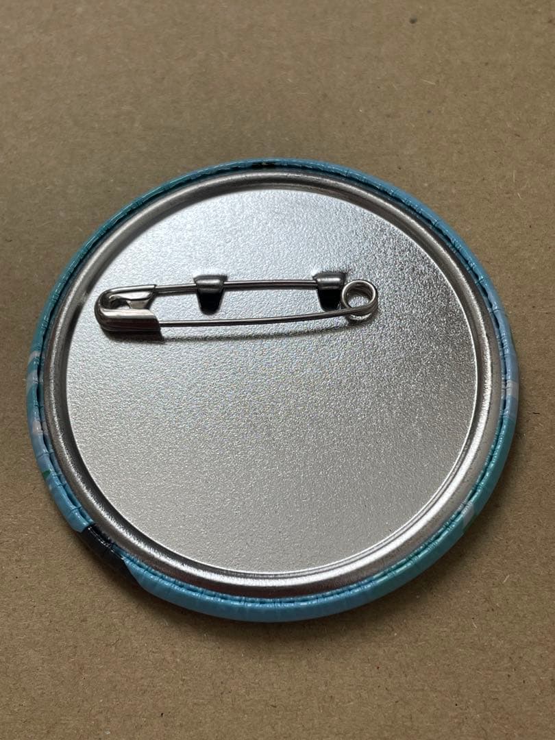 名探偵コナン サンシャイン水族館 2021年 缶バッジ 羽田秀吉 - メルカリ