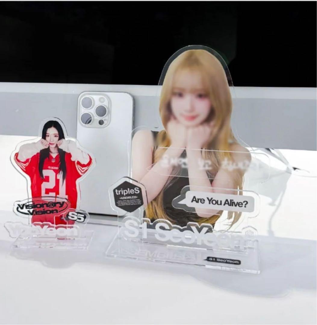 tripleS MD ジウ アクスタ アクキー スマホトック 台湾限定 特典