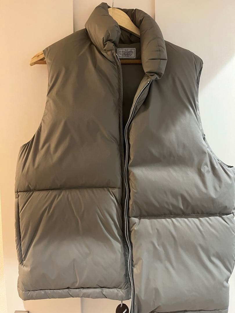 unlikely アンライクリー　シンプルダウンベスト　サイズM