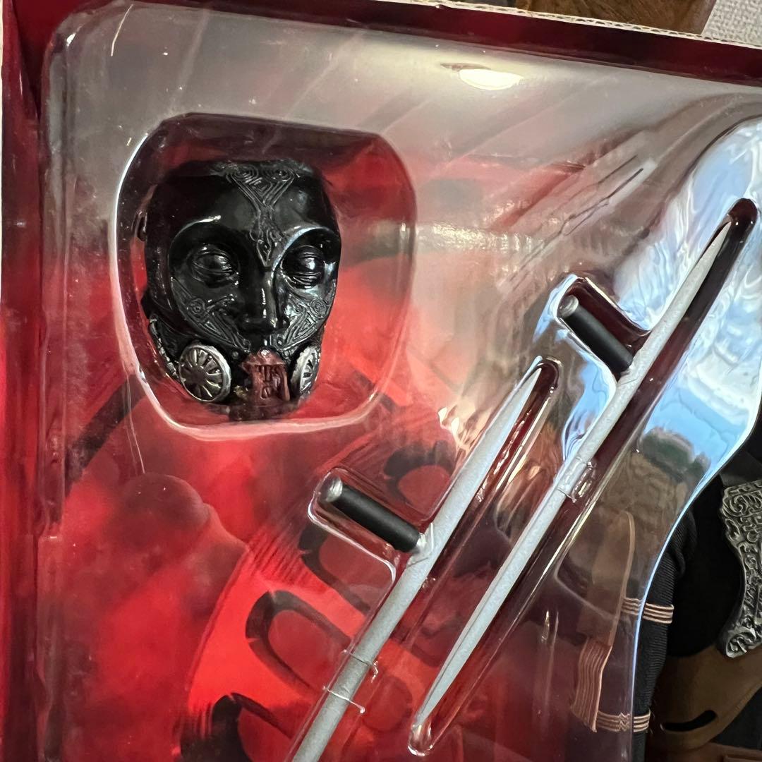 HELLBOY クロエネン 12inch sideshow フィギュア