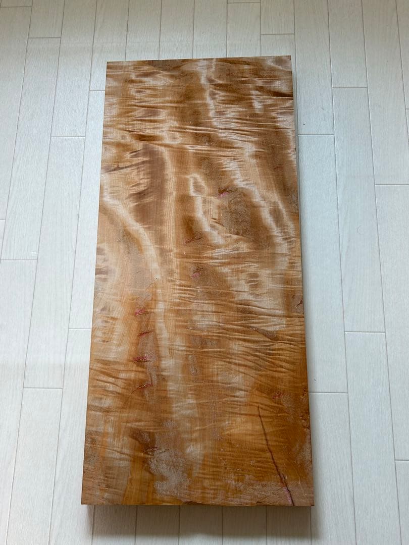 和材　栃　トラ杢　カーリー　エキゾチック　 　ギター用木材　ギター製作