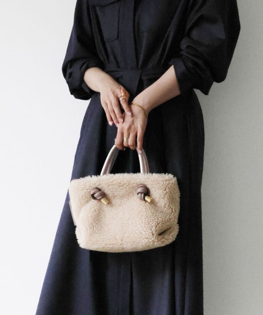 新品★ヴィオラドーロ2wayファー トートバッグ ショルダー★牛革ムートン ボア