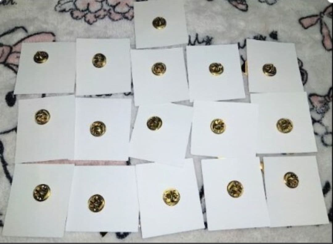 【2002】ハローキティ　ピンバッジコンプリートBOX