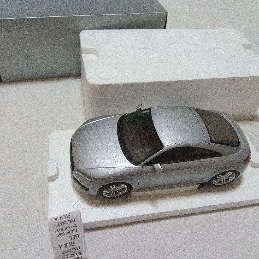 ミニチャンプス 1/18 Audi TT クーペ