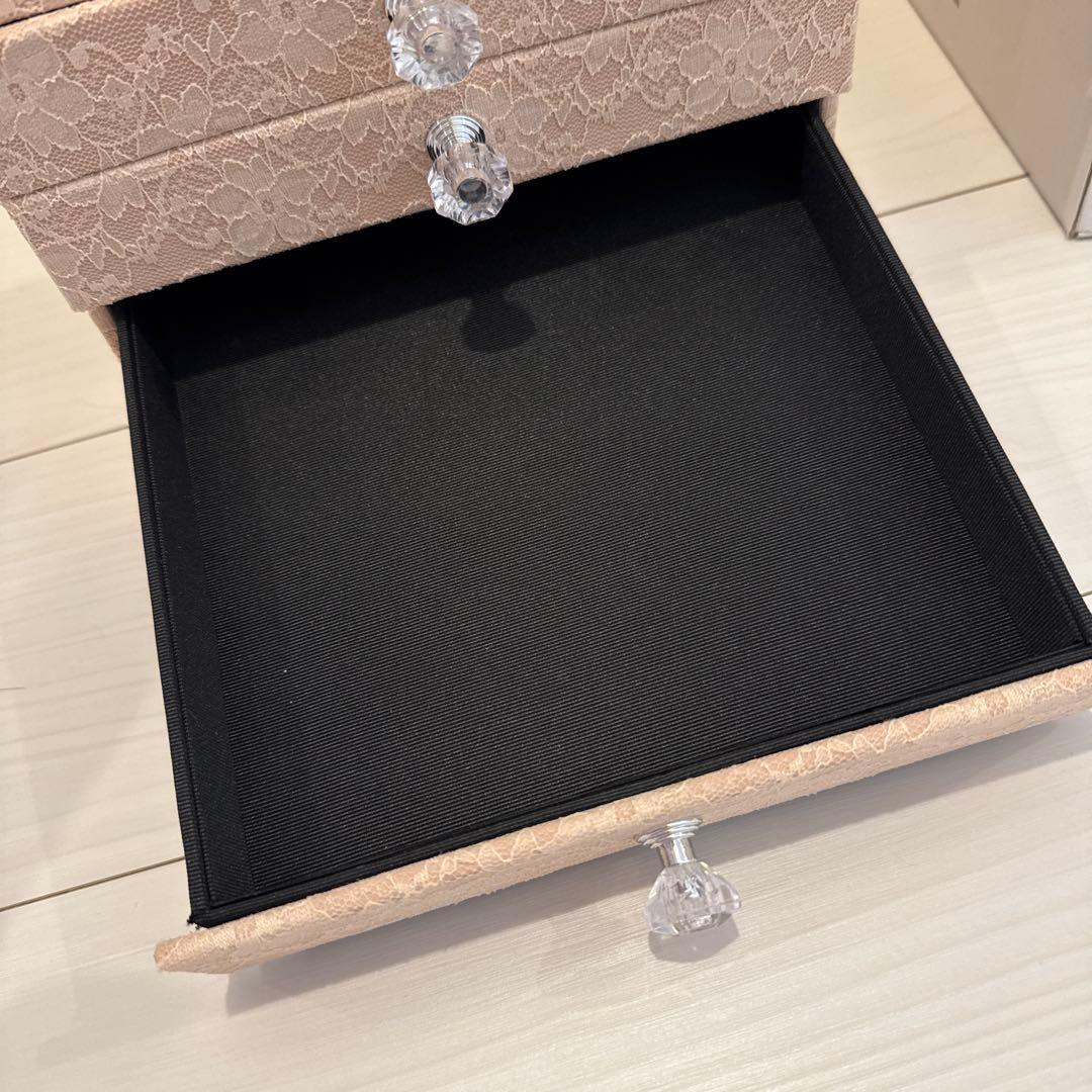 ジルスチュアート　JILLSTUART メイクアップボックス　ピンクレースリボン