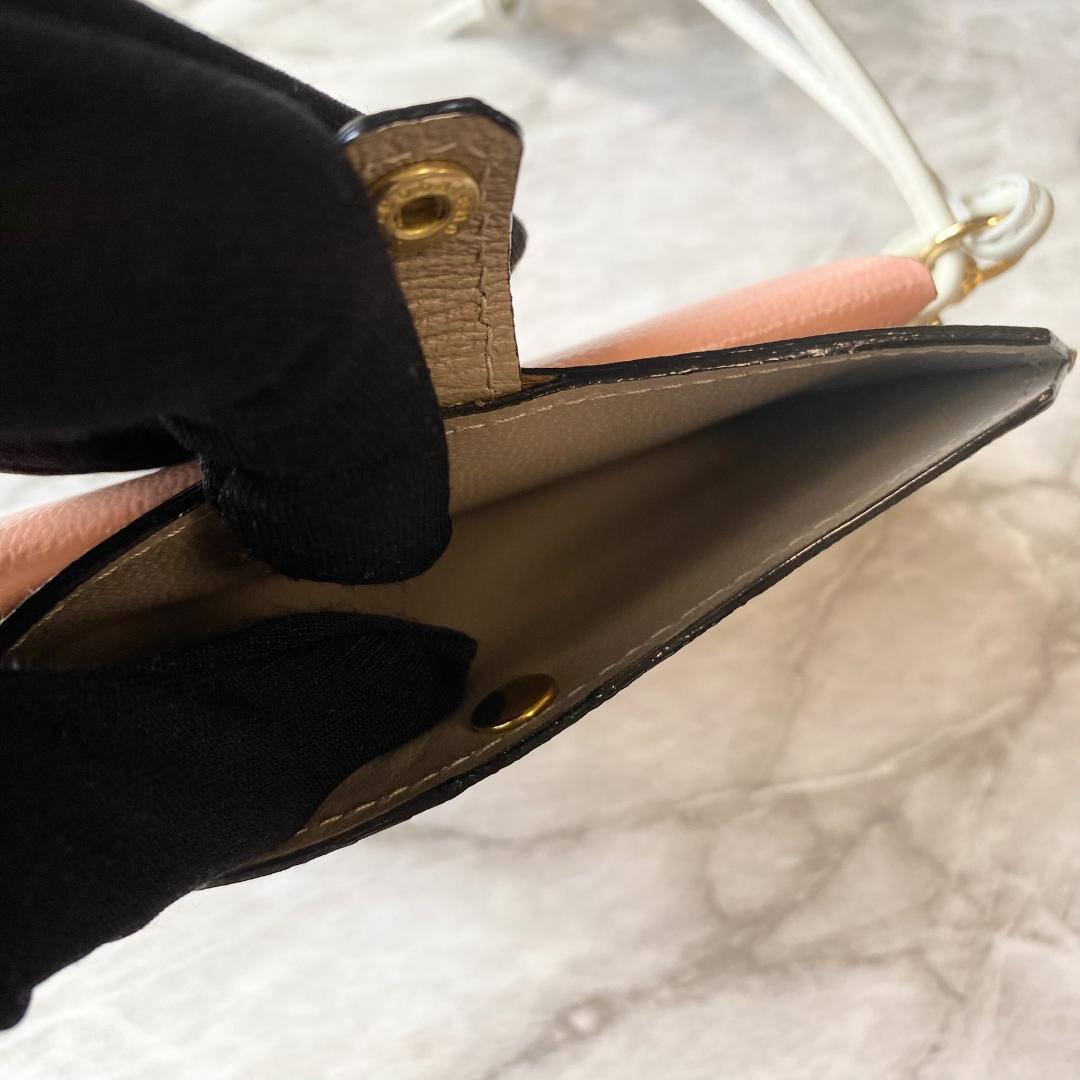 【新品 定価約３万】ラルコバレーノ スマートネックウォレット 財布 革 2432