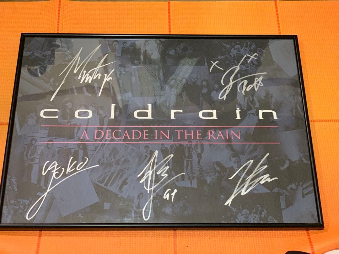 coldrain サイン入りポスター【おまけ付き】 - メルカリ