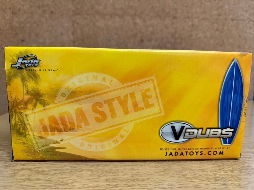 【廃番】1963 Volkswagen Bus Pickup レッド 1/24