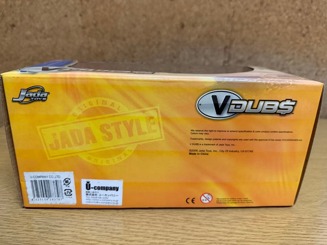 【廃番】1963 Volkswagen Bus Pickup レッド 1/24