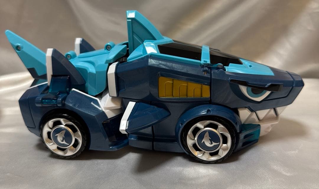 ミニフォース アニマルトロン 変身フィギュア　ジョースコップ レオコップ