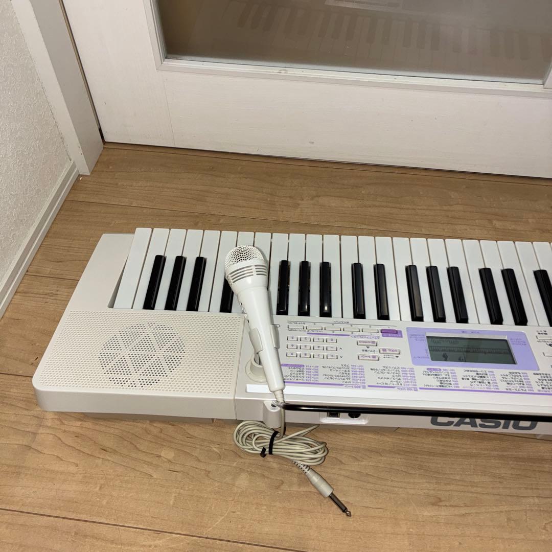 カシオ　電子キーボード　LK-122 動作良好です　光キーボード！