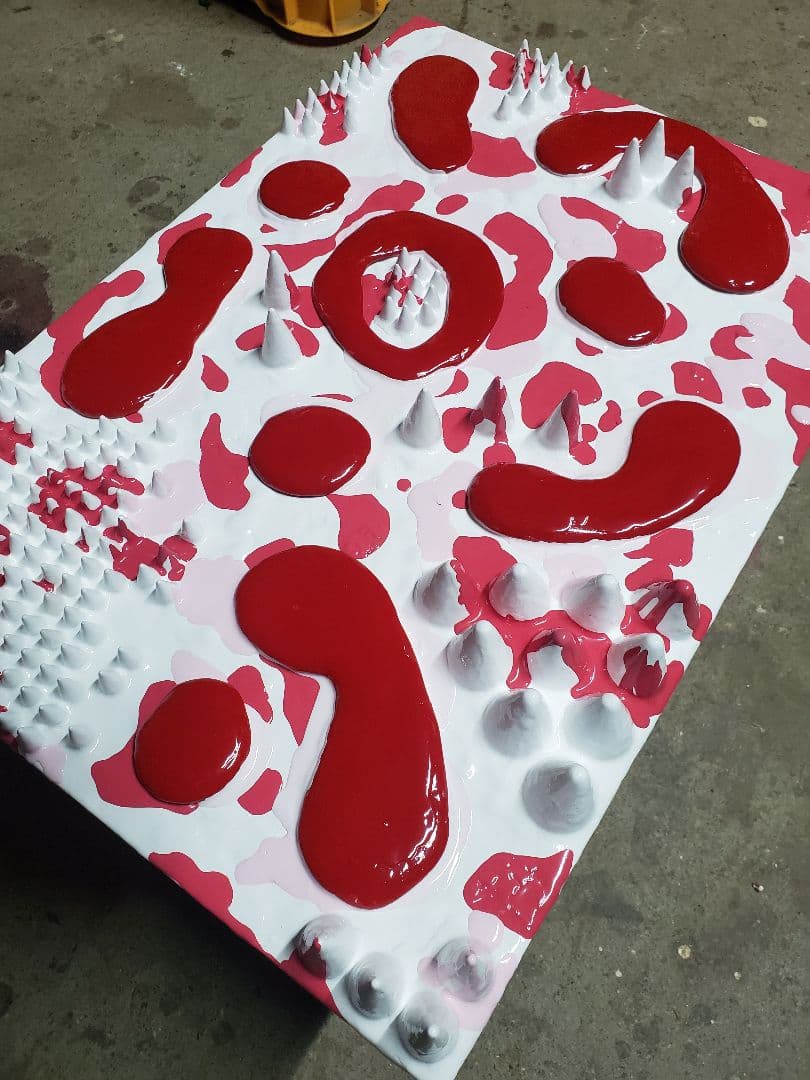 現代アート　トゲトゲ