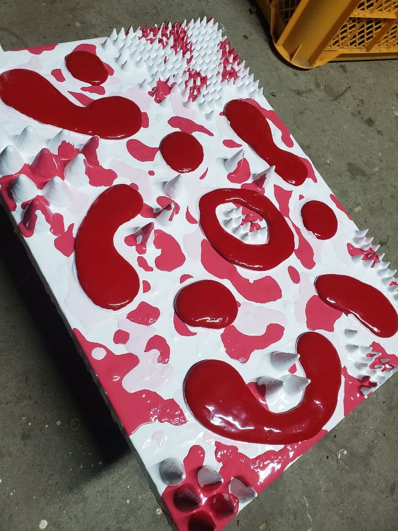 現代アート　トゲトゲ