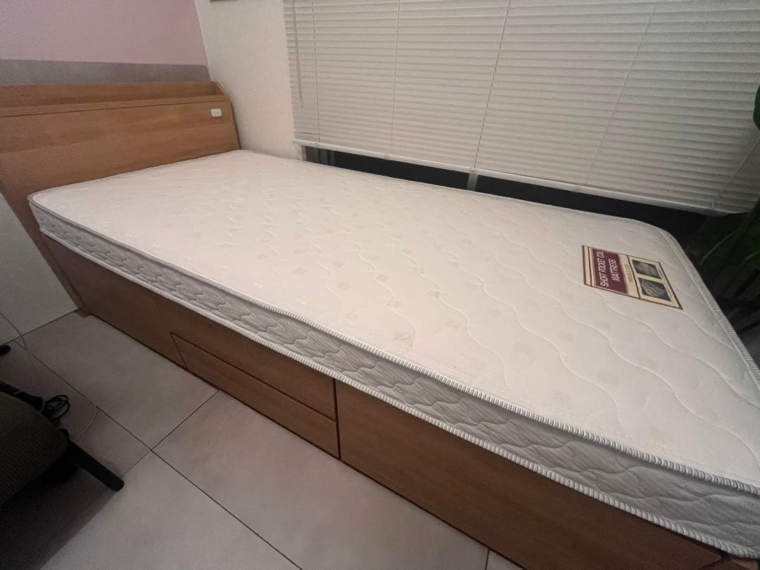 ニトリ 大容量収納付きベッド　マットレス付き　シングル