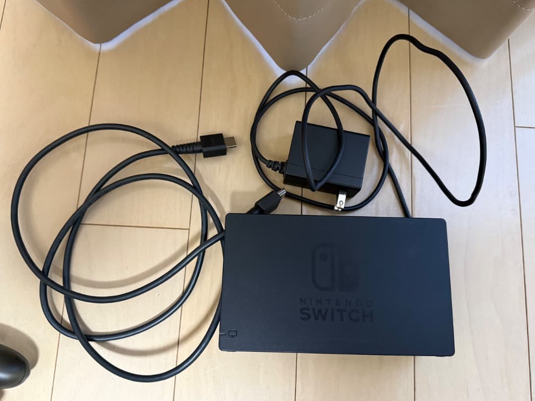 Nintendo Switch 本体 コントローラー・SDカード付き