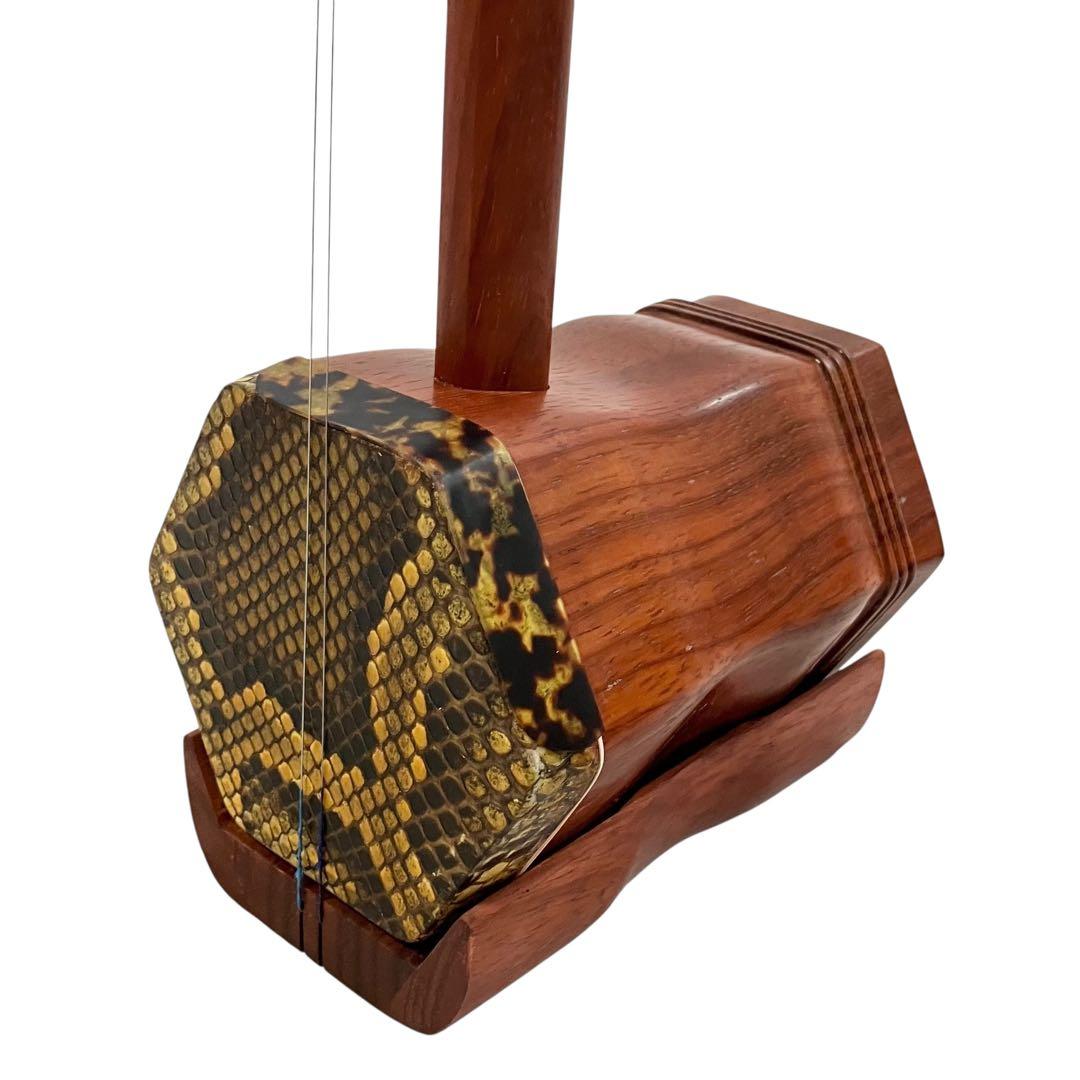 【未使用】 蘇州二胡 紅木 中国楽器 胡弓 弦楽器 セミハードケース付 二胡