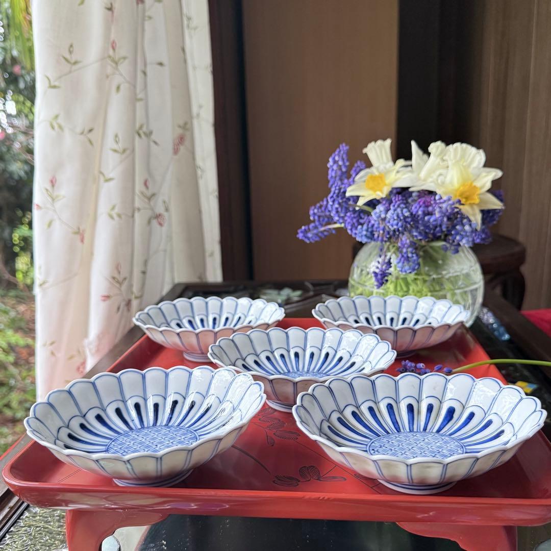 2154様感謝‼️清楚BLUE ‼️古伊万里すがすがしい花びらもりもり小判形菊皿