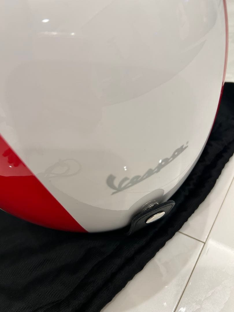 お値下げ！新品同様！Vespa ヘルメット ホワイトレッドグリーン