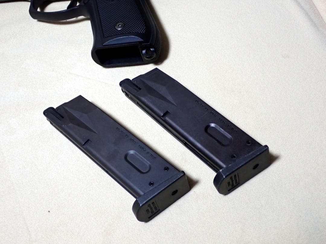 東京マルイ　ベレッタM92F　M9　ガスブローバック　予備マガジン1本付き