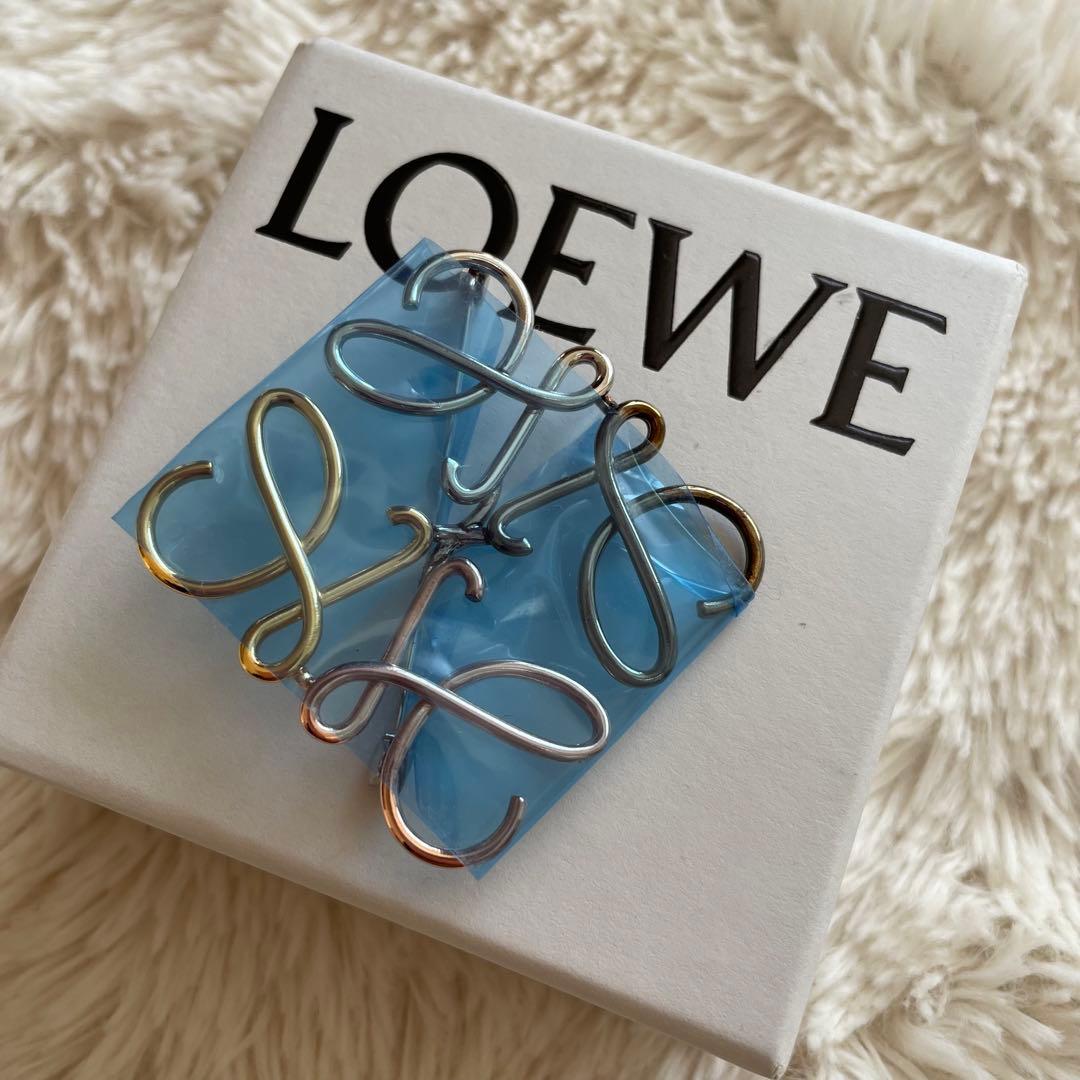 新品LOEWE ロエベアナグラムブローチマルチカラー