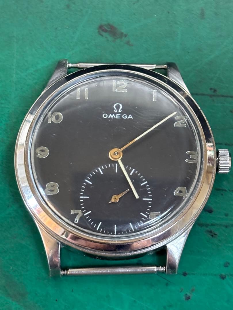 は*ん様 【希少品・保証アリ】1940年代オメガ30mmキャリバースモセコミリタ