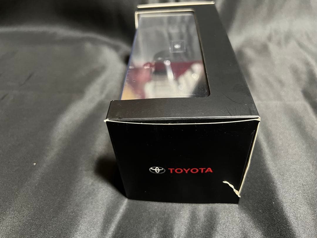 【美品】1/30トヨタ 60系後期 ハリアーターボ カラーサンプル ブラック