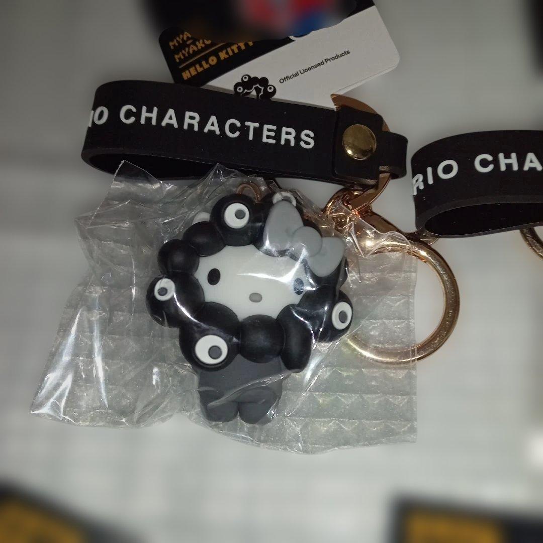 イ*マ様 新品未使用　サンリオ 黒ミャクミャク なりきり キーホルダー コンプリ