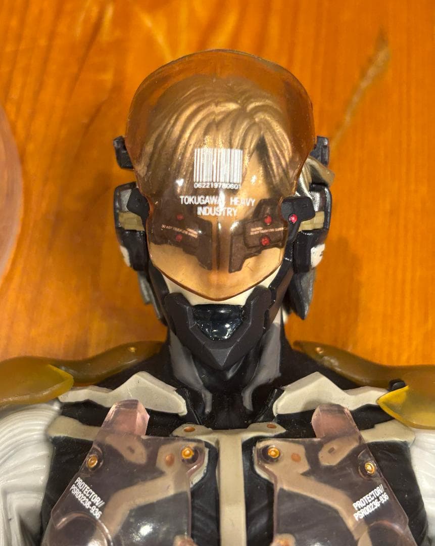 メタルギアソリッド 4 雷電　RAH メディコム・トイ　（箱なし）