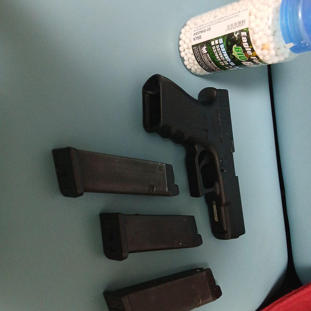 Glock ガスガン マガジン3本付き玉つき
