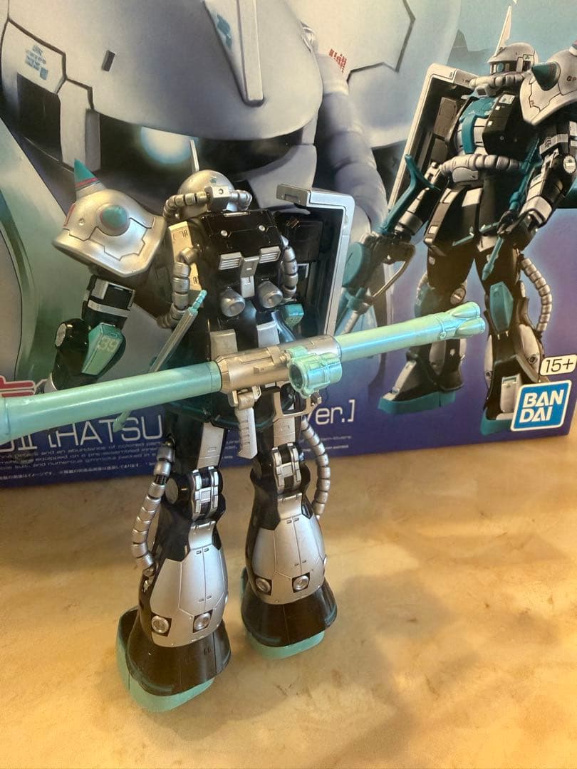 RG 初音ミクver 限定品　完成済　　リペイント