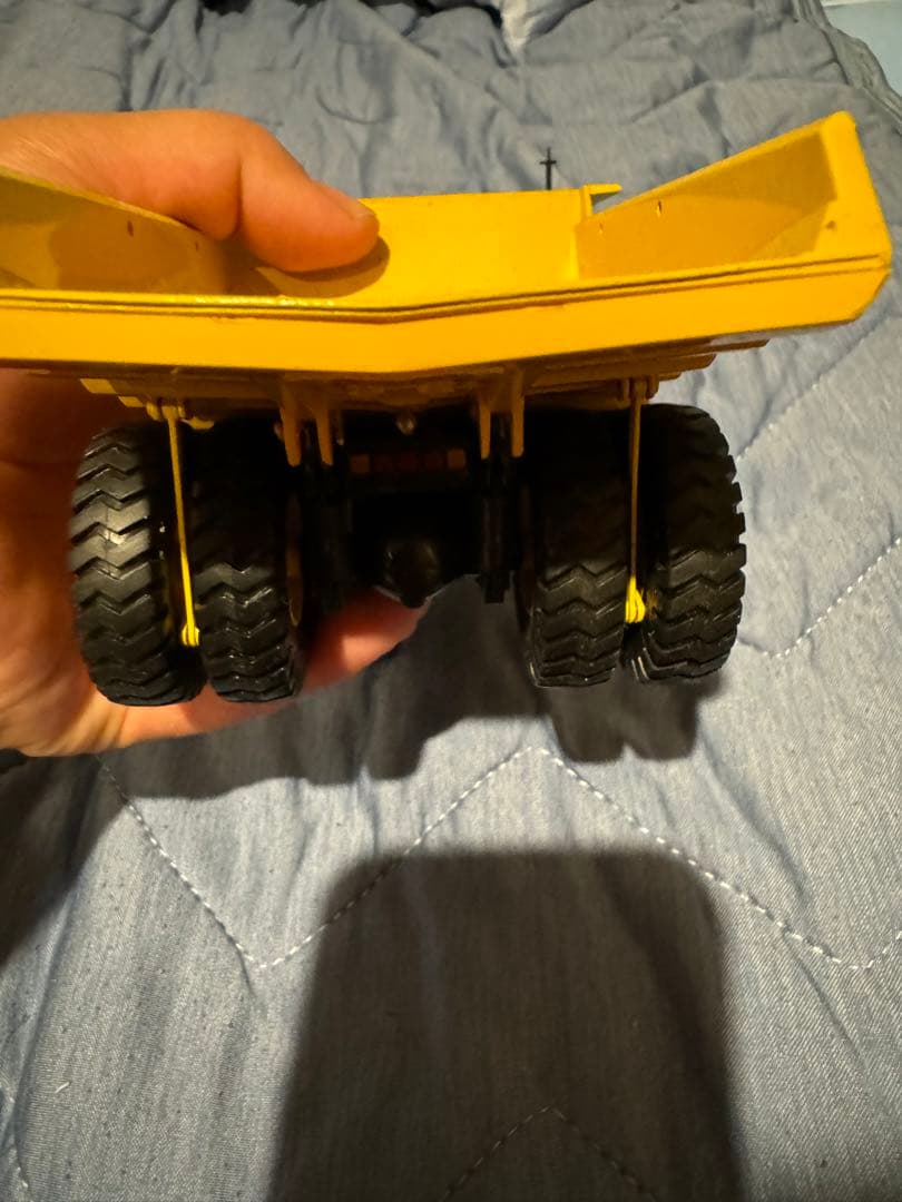 ミニカー KOMATSU HD605